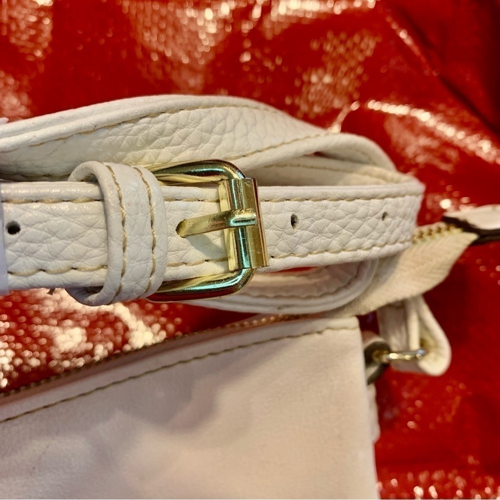 NEW Juicy Couture Crossbody Purse Ivory Gold Hardware Juicy Logo Zip Close - Picture 9 of 11